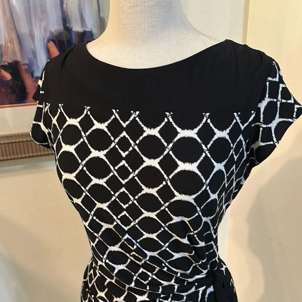 Just….Taylor Elegant Black and White Gathered Patterned Dress Size 14P